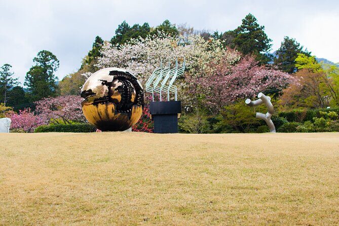 Private tour to Mount Fuji and Hakone from Tokyo - Lake Kawaguchiko and Oishi Park: when the lakeside view feels worth the trip