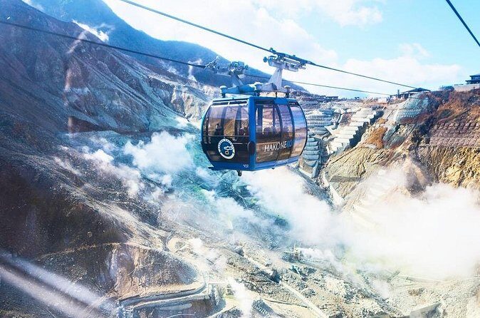 Tokyo: Mt. Fuji Cruise & Hakone Ropeway Day Trip by Bus - Hakone Jinja and the Floating Peace Torii Photo Stop